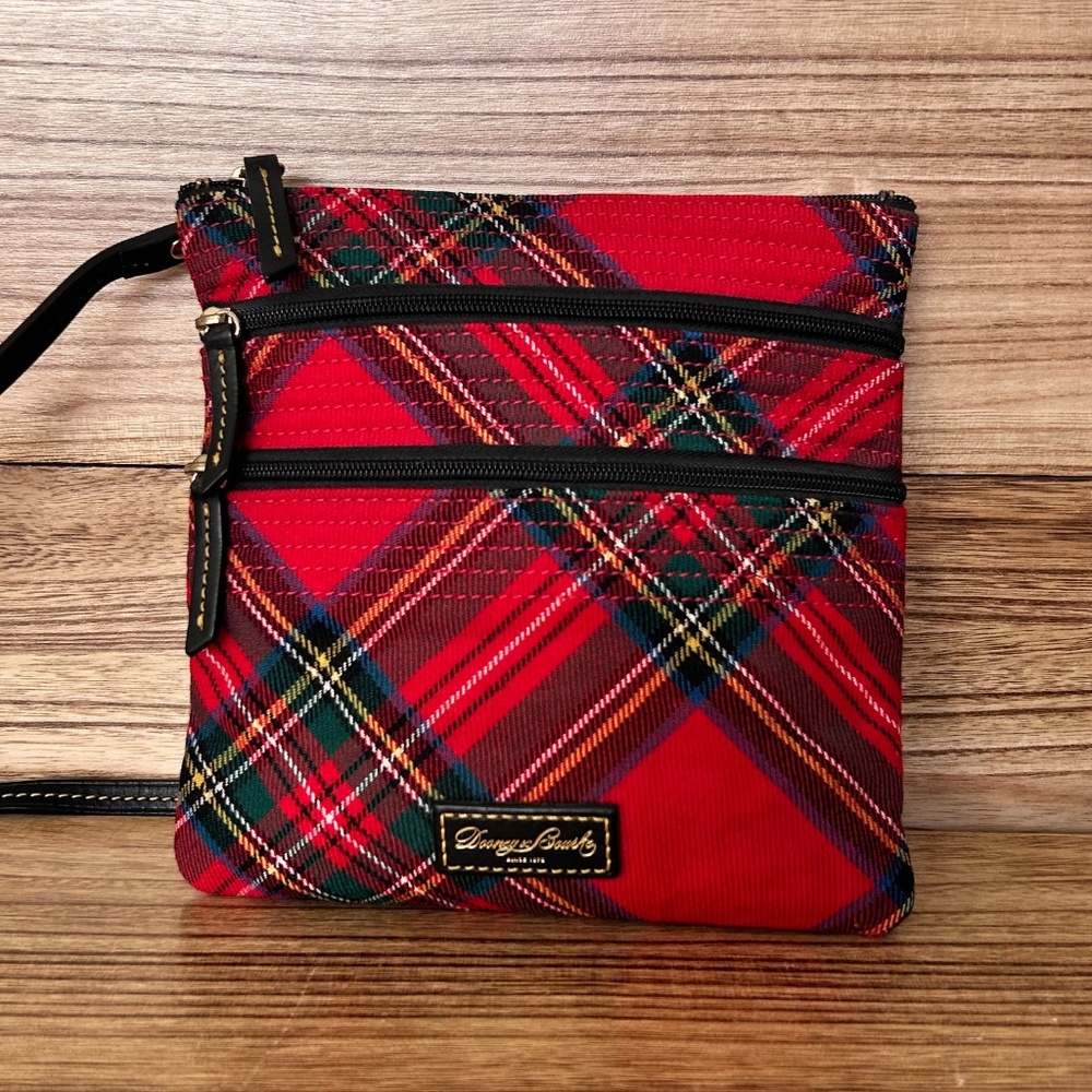 DOONEY & BOURKE Red Tartan Plaid Adjustable Crossbody 3 Compartment Bag Purse